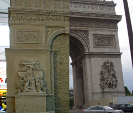 Sand Sculpture of the Arc de Triumphe Sand Sculpture of the Arc de Triumphe