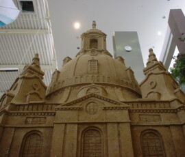 Sand sculpture of the Dresden Frauenkirche Sand sculpture of the Dresden Frauenkirche