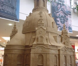 Sand sculpture of the Dresden Frauenkirche Sand sculpture of the Dresden Frauenkirche